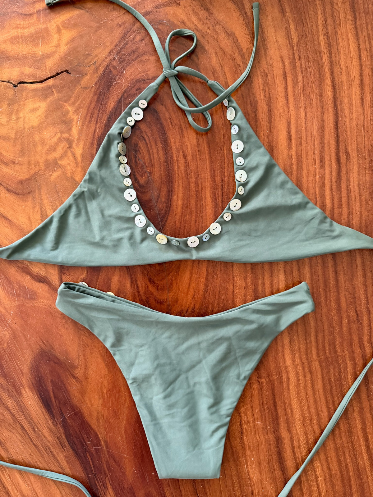 Jade Bottom
